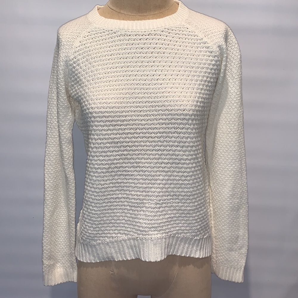 Aeropostale cream sweater, Small